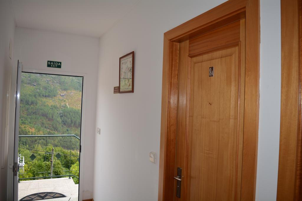 Casa Dos Santos Alojamento - Guest House เจเรส ภายนอก รูปภาพ