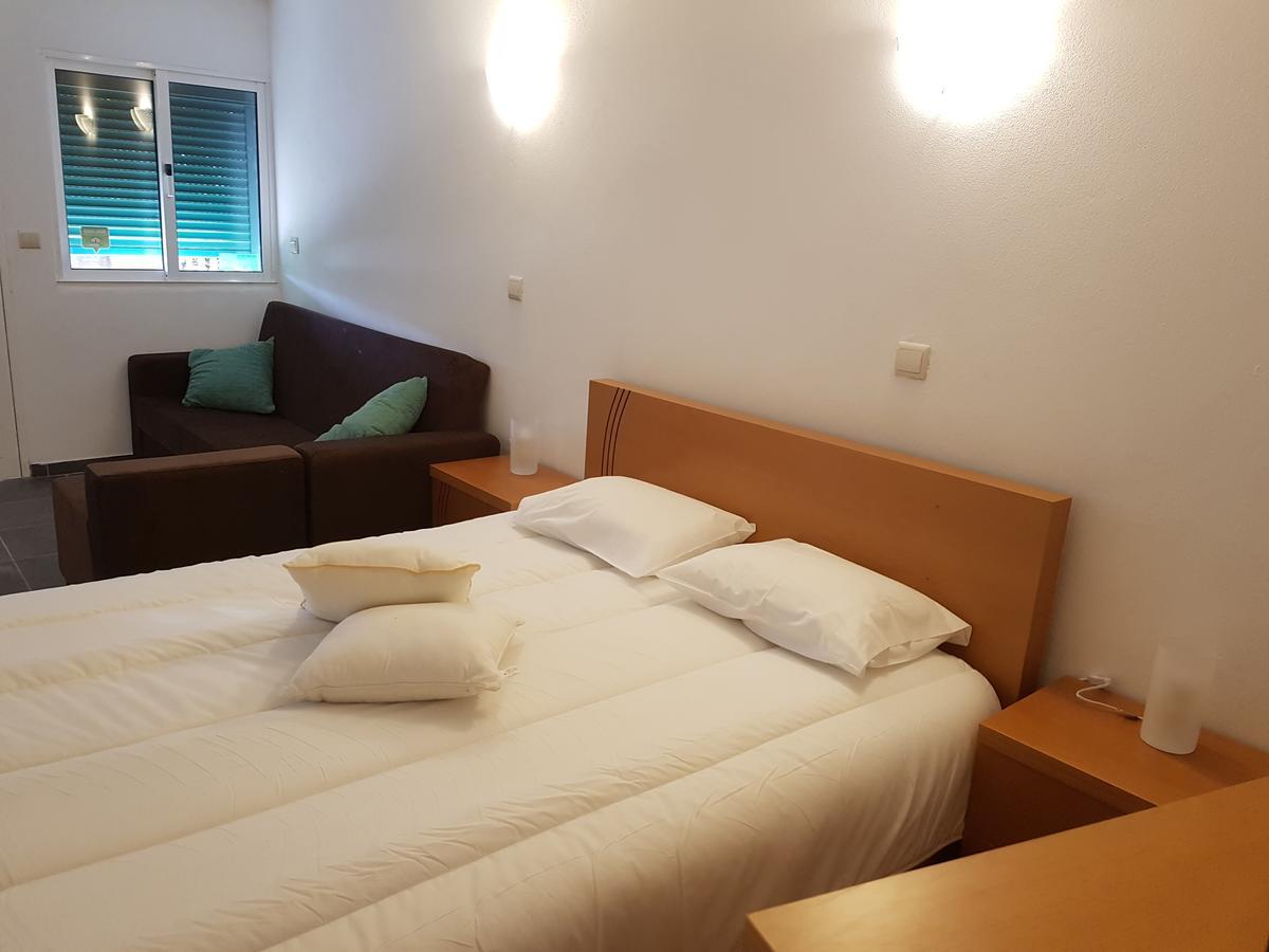 Casa Dos Santos Alojamento - Guest House เจเรส ภายนอก รูปภาพ